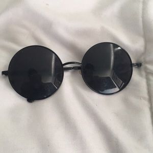 Round sunglassss